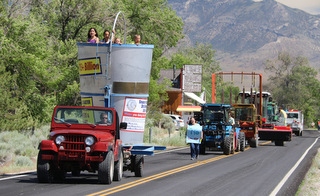14-parade-001